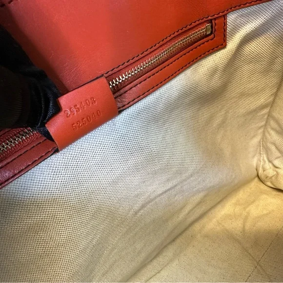 Gucci Tangerine Embossed Leather Shoulder Bag with gold hardware - Picture 13 of 17